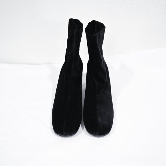 Robert Clergerie Size 6.5 Velvet Pull on Square Toe Block Heel Boots - Picture 4 of 9